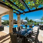 Ferienhaus Ruk
